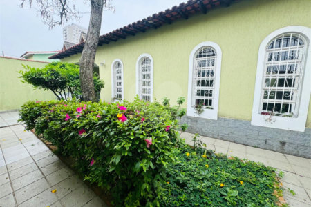 Casa à venda com 4 quartos, sendo 1 suíte,  em Vila Galvão, Guarulhos, SP