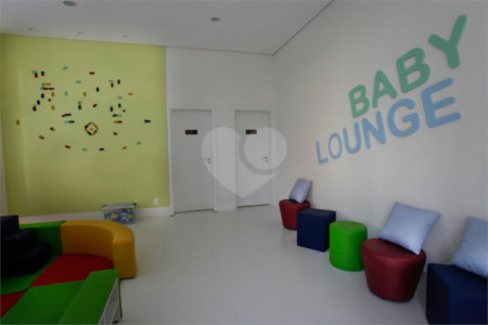 Apartamento à venda com 3 suítes em Moema, São Paulo, SP