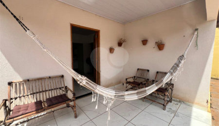 Casa à venda com 3 quartos em Jardim Brasília, Três Lagoas, MS