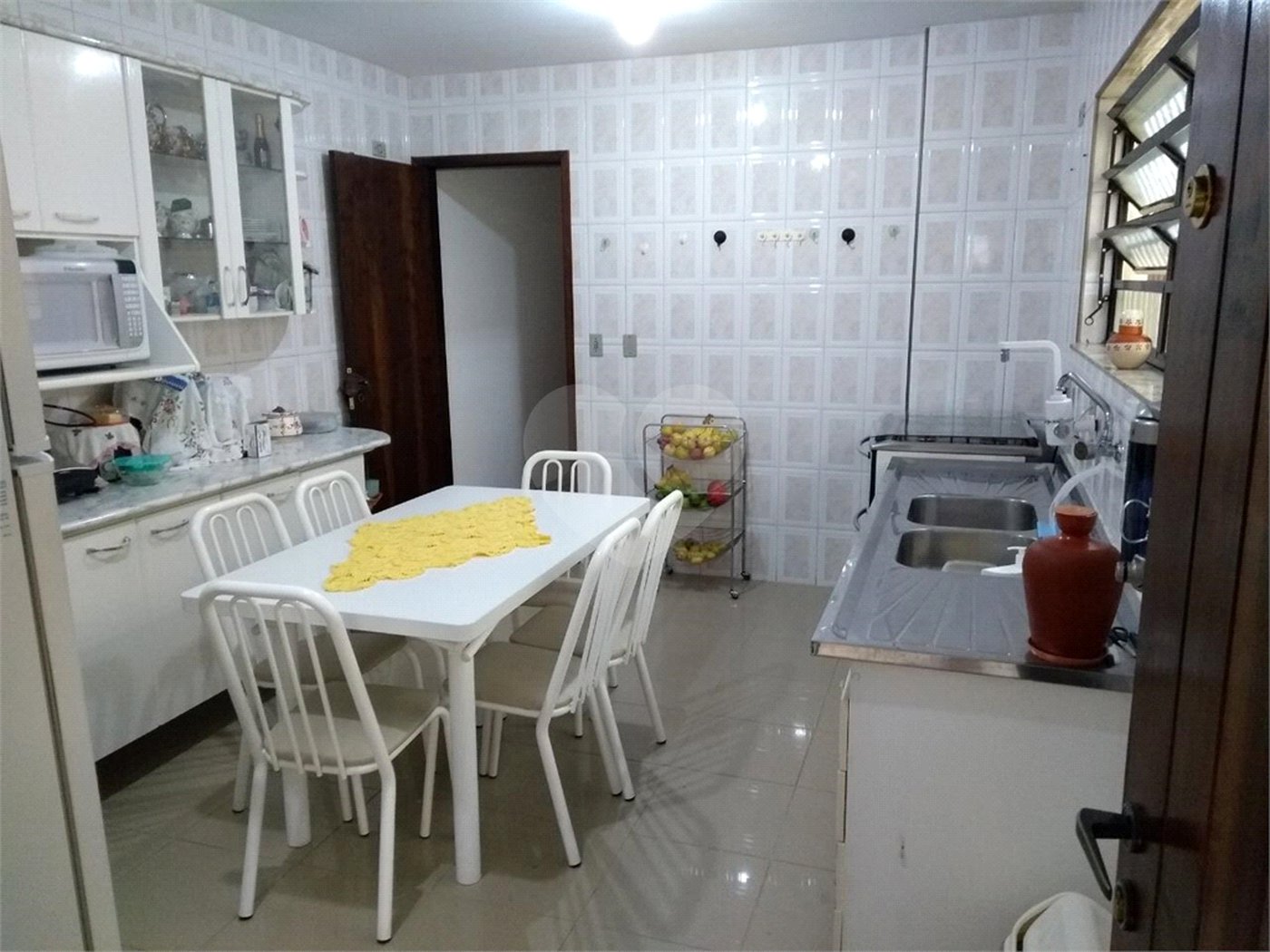 Sobrado à venda com 4 quartos, sendo 2 suítes,  em Bosque da Saúde, São Paulo, SP