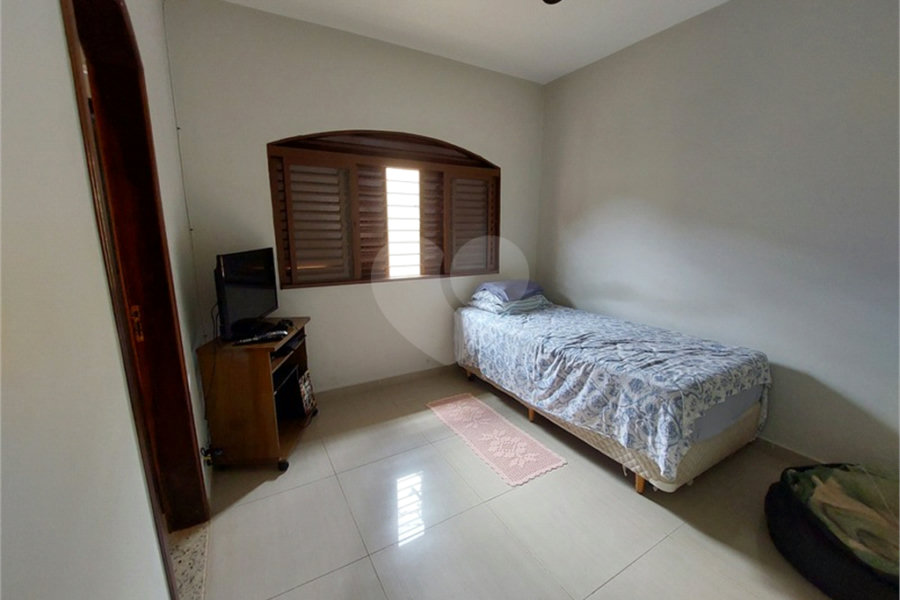 Casa à venda com 5 quartos, sendo 3 suítes, no Centro, Mairiporã, SP