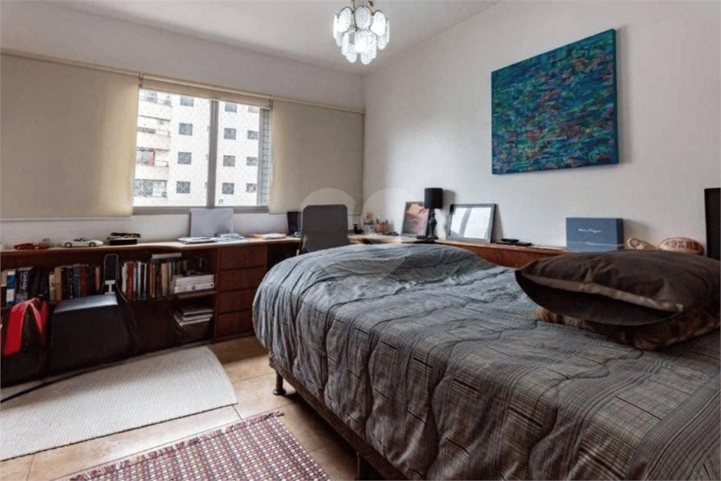Apartamento à venda com 3 quartos, sendo 1 suíte,  em Vila Andrade, São Paulo, SP