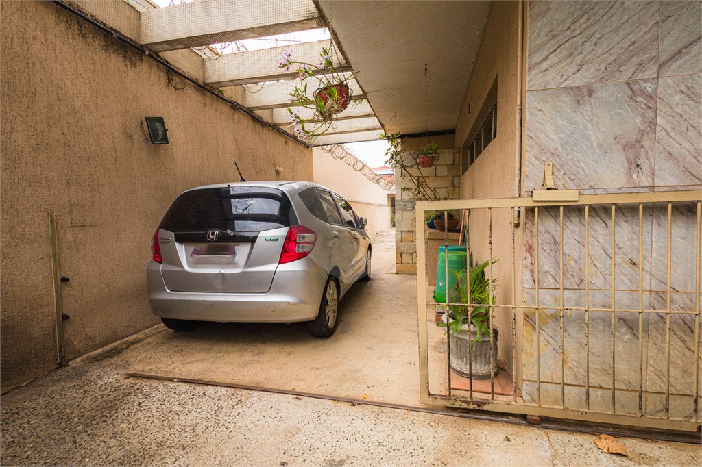 Casa à venda com 5 quartos, sendo 1 suíte, em Vila Rosália, Guarulhos, SP