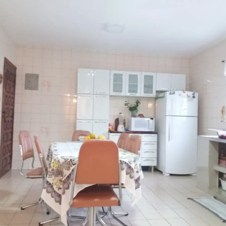 Casa à venda com 4 quartos, sendo 1 suíte, em Jardim Helga, São Paulo, SP