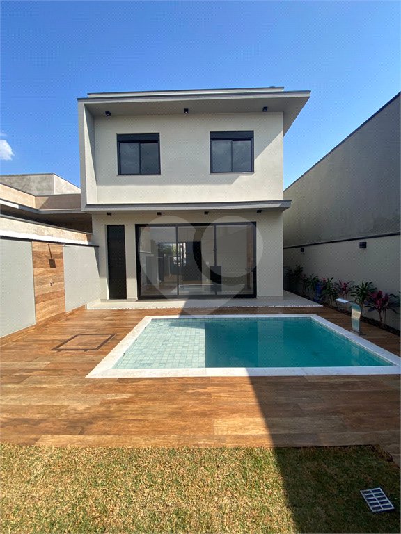 Casa à venda com 3 suítes no condomínio Terras da Estancia, Paulínia - SP