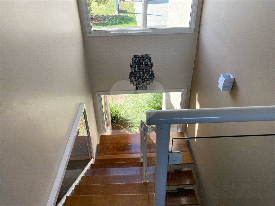 Casa à venda com 4 quartos, sendo 3 suítes, no condomínio Primavera, Salto - SP