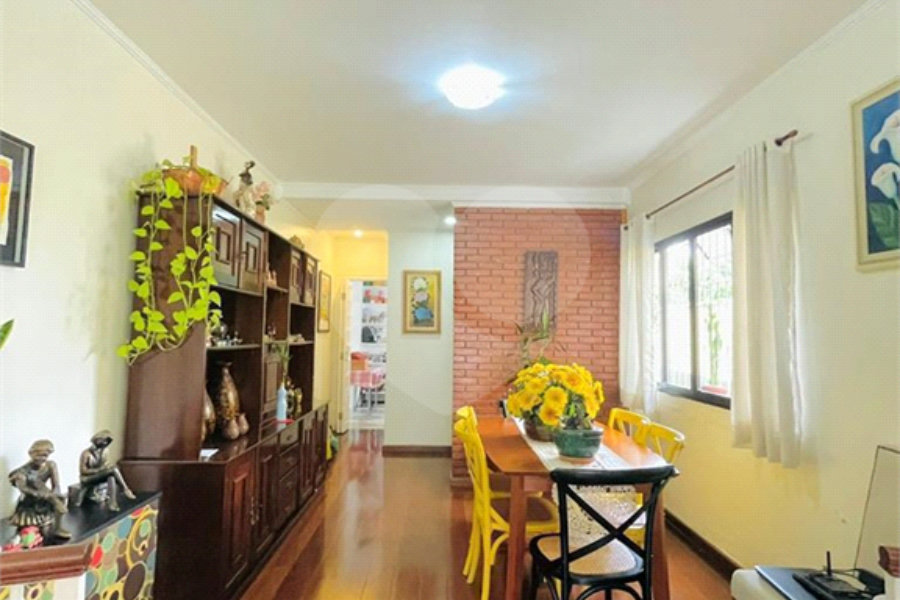 Villagio à venda com 4 quartos, sendo 2 suítes, em Saúde, São Paulo, SP