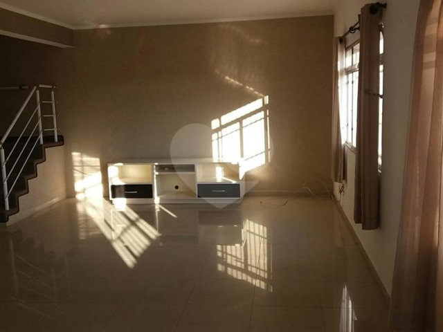 Sobrado à venda com 3 quartos, sendo 1 suíte,  em Santana, São Paulo, SP