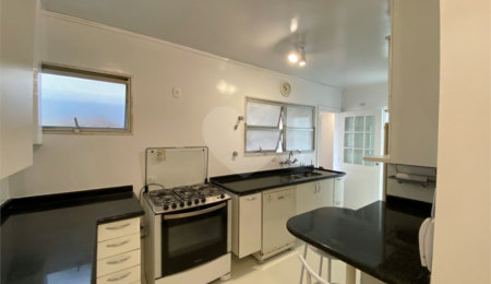 Apartamento para alugar com 3 quartos, sendo 1 suíte, em Jardim Europa, São Paulo, SP