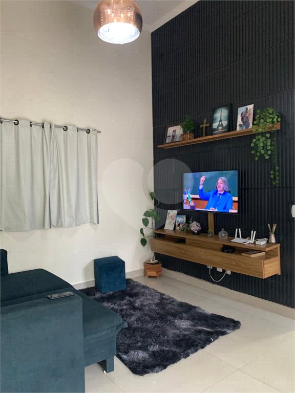 Casa à venda com 3 quartos, sendo 1 suíte, no condomínio Residencial Ponderosa, São Roque - SP