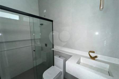 Casa à venda com 3 quartos, sendo 1 suíte, no condomínio Horto Florestal Villagio, Sorocaba - SP
