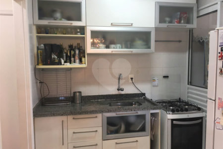 Apartamento à venda com 2 quartos, sendo 1 suíte,  em Vila Andrade, São Paulo, SP