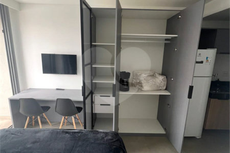 STUDIO 21,68M² TOTALMENE IMOBILIADO AO LADO DO SHOPPING IBIRAPUERA