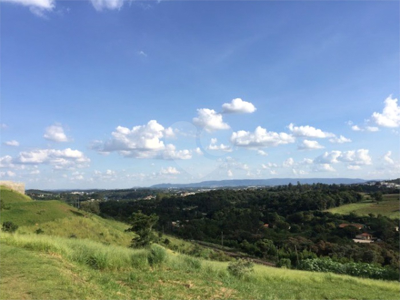 Terreno à venda no condomínio Residencial Campo de Toscana, Vinhedo - SP