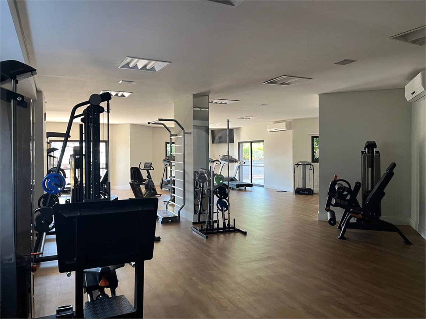 Apartamento à venda com 3 suítes no Centro, Sorocaba, SP