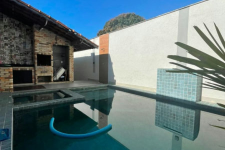 Casa com 2 dormitórios à venda, 81 m² por R$ 540.000,00 - Mirim - Praia Grande/SP