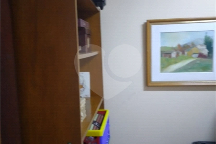 Casa à venda com 4 quartos, sendo 3 suítes, no condomínio Da Serra, São Paulo - SP