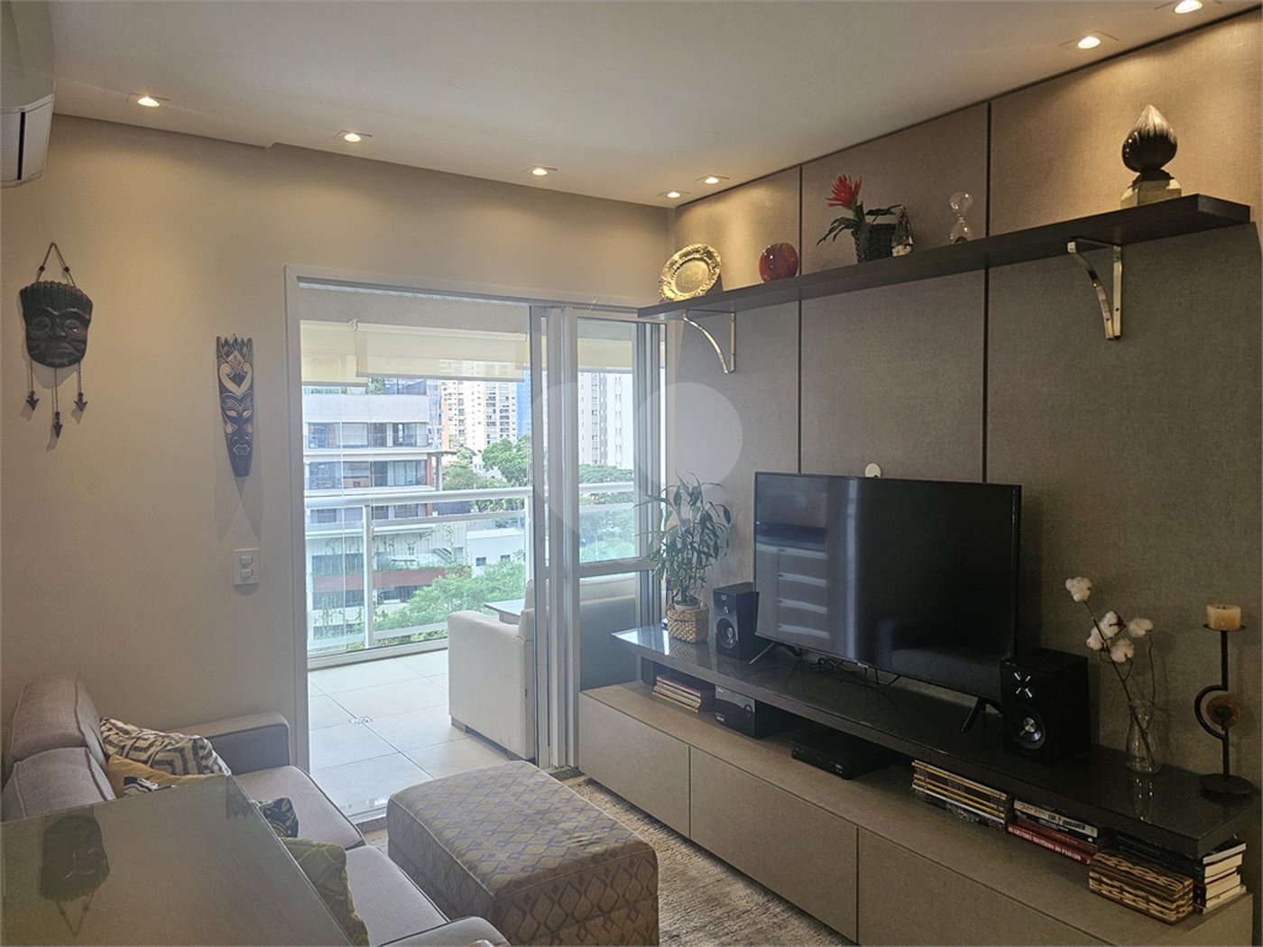 Apartamento para alugar com 2 quartos, sendo 1 suíte,  em Jardim das Acácias, São Paulo, SP