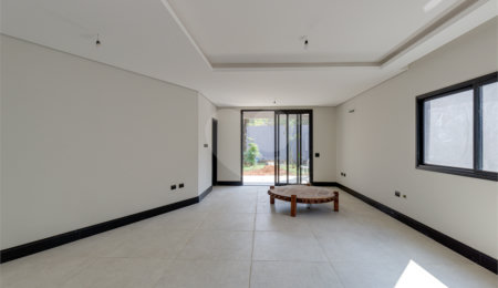 Casa à venda com 4 suítes no condomínio Reserva Robélia, São Paulo - SP