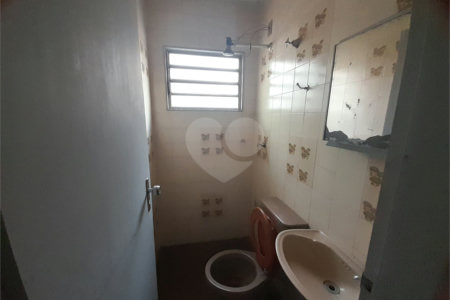 Prédio Comercial na Av. São Carlos - Excelente Oportunidade no Centro da Cidade