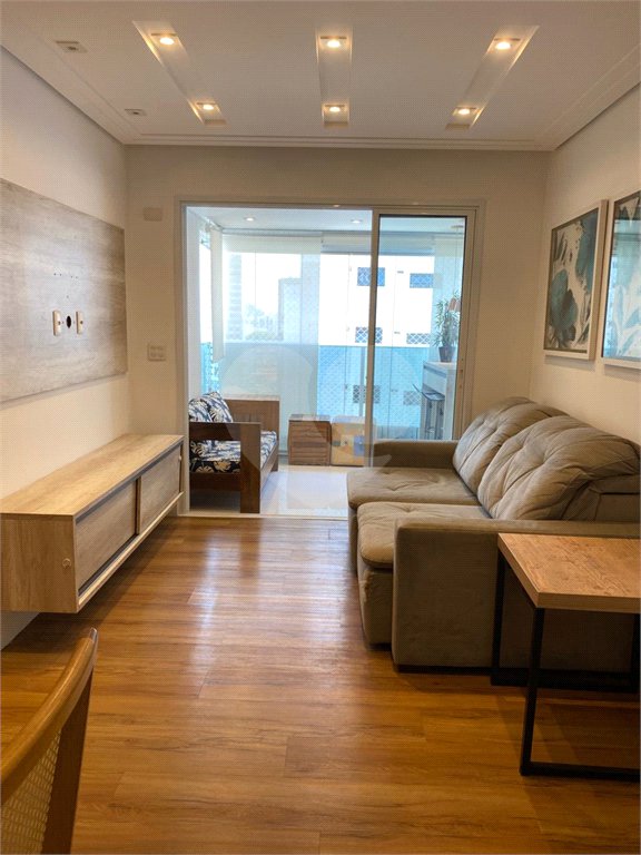 Apartamento à venda com 3 quartos, sendo 1 suíte, em Vila Regente Feijó, São Paulo, SP