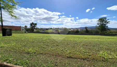 Terreno à venda no condomínio Village Saint Charbel, Araçoiaba da Serra - SP