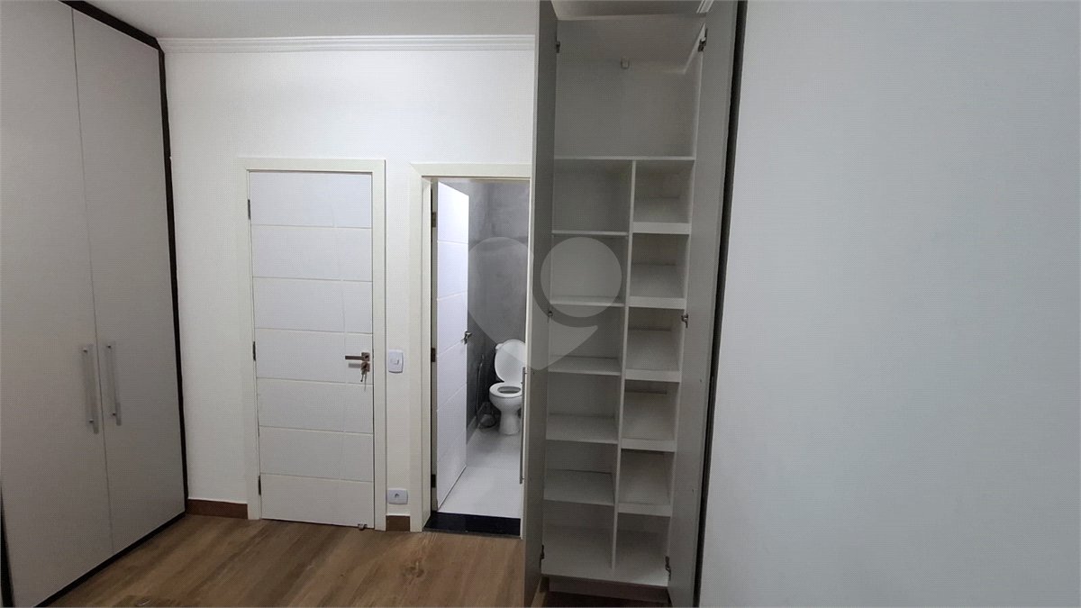 Casa à venda com 2 suítes no condomínio Village Palmas, São Paulo - SP