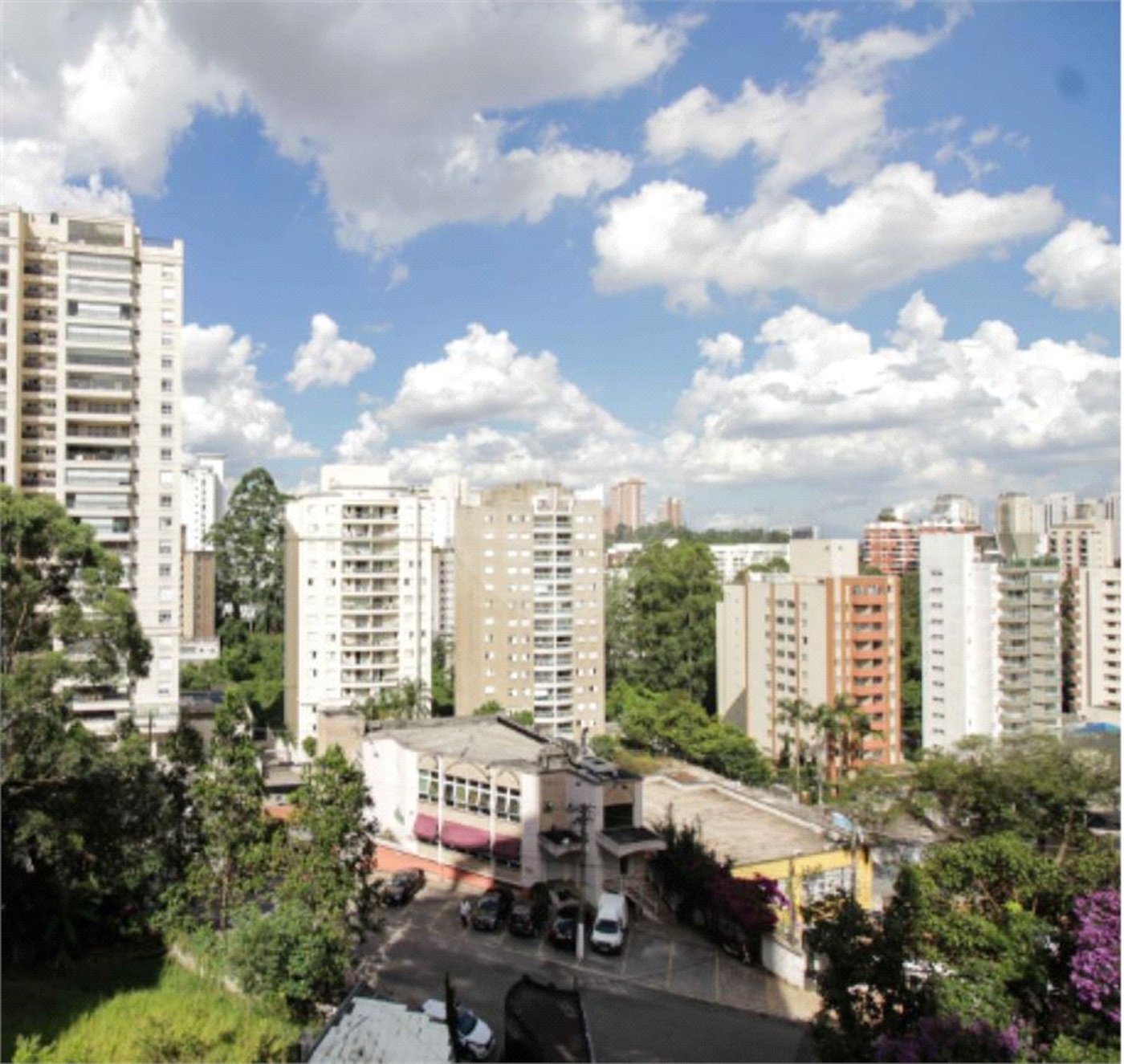 Apartamento à venda com 3 suítes em Vila Andrade, São Paulo, SP