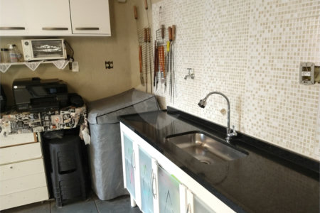 Casa à venda com 3 quartos, sendo 1 suíte, em Jardim Peri, São Paulo, SP