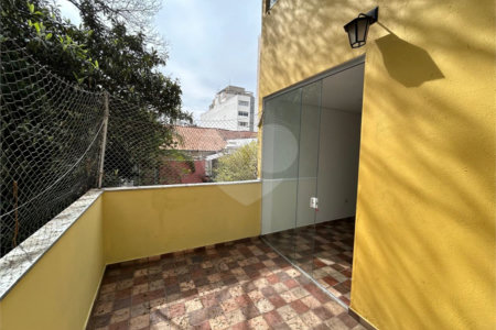 Casa de Vila para alugar com 4 suítes em Vila Romana, São Paulo, SP