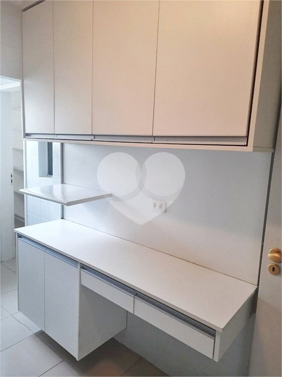 Apartamento à venda com 3 quartos, sendo 1 suíte, em Mirandópolis, São Paulo, SP