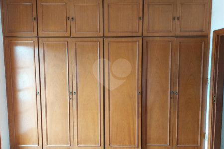 Sobrado à venda na Saúde c/ 330m2 - 5 Quartos/1 Suíte/2Vagas