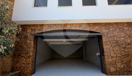 Casa à venda com 5 quartos, sendo 4 suítes, em Vila Rosália, Guarulhos, SP