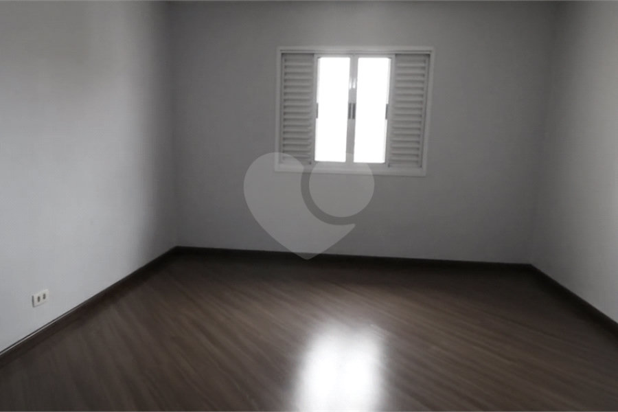 Sobrado à venda com 4 quartos em Vila Guilherme, São Paulo, SP