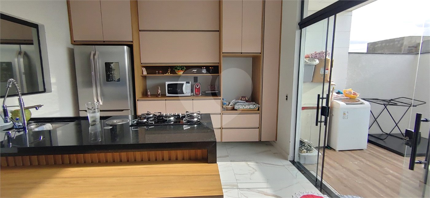 Casa à venda com 4 quartos, sendo 2 suítes, no condomínio Horto Florestal Iii, Sorocaba - SP