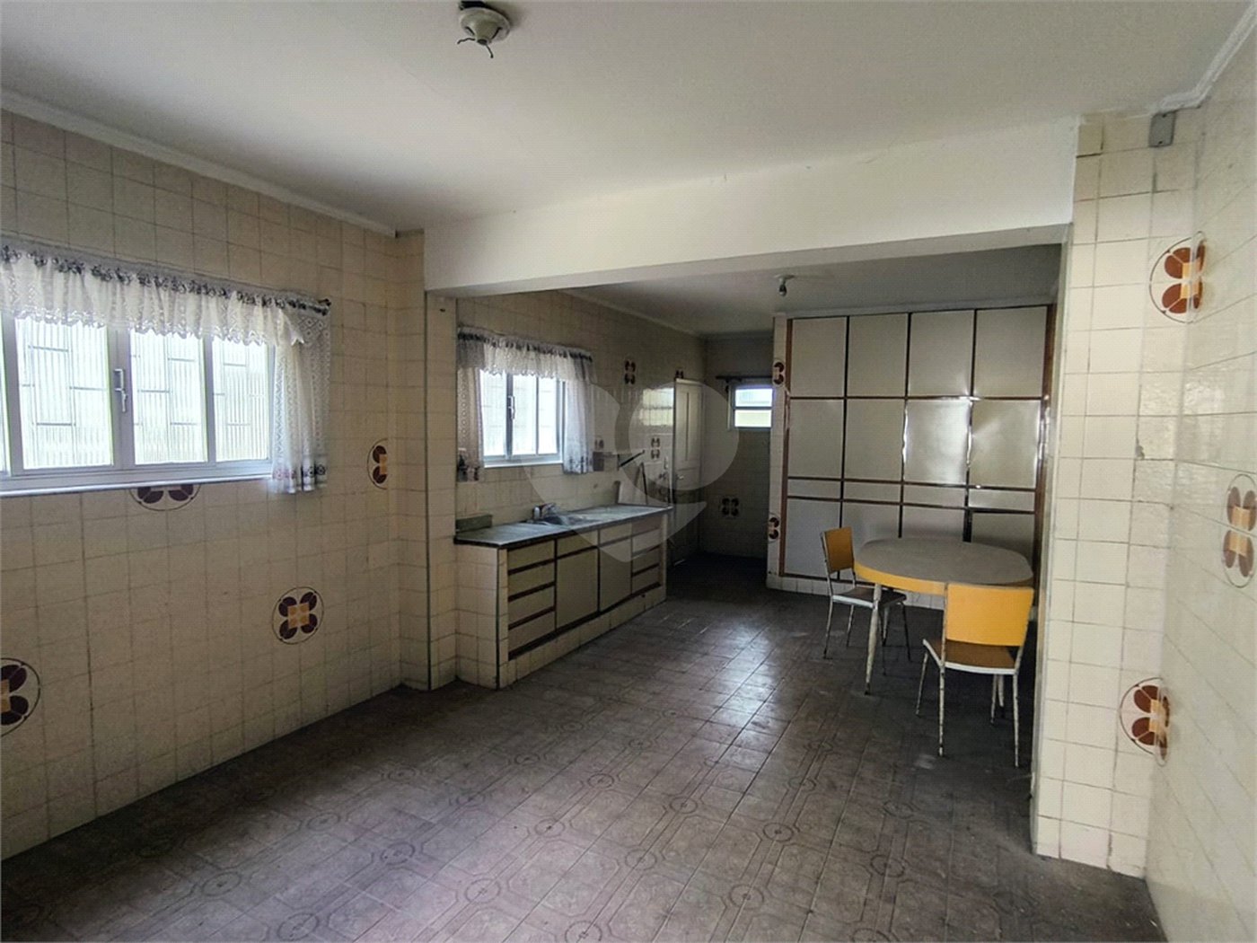 Sobrado à venda com 3 quartos, sendo 1 suíte, em Tremembé, São Paulo, SP