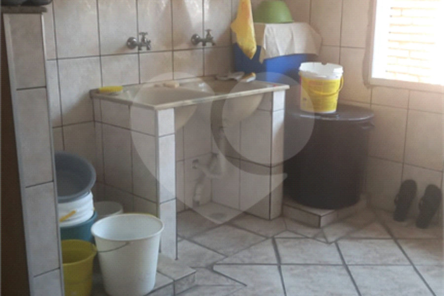 Casa à venda com 5 quartos, sendo 2 suítes, em Jardim Santa Clara, Guarulhos, SP