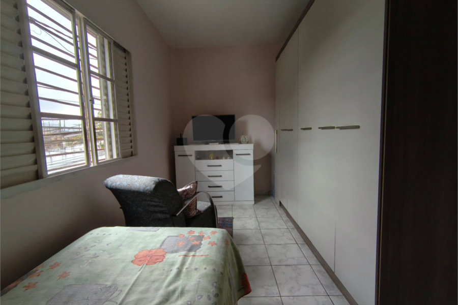 Sobrado à venda com 3 quartos no Brasilândia, São Paulo, SP