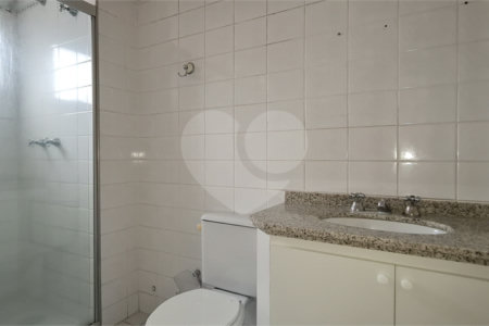 Apartamento para alugar com 3 quartos, sendo 1 suíte, em Chácara Santo Antônio, São Paulo, SP