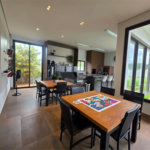 Casa à venda com 4 suítes no condomínio Residencial Jardim Primavera, Louveira - SP