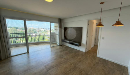 Apartamento à venda com 3 quartos, sendo 1 suíte,  em Jardim Aeroporto, São Paulo, SP