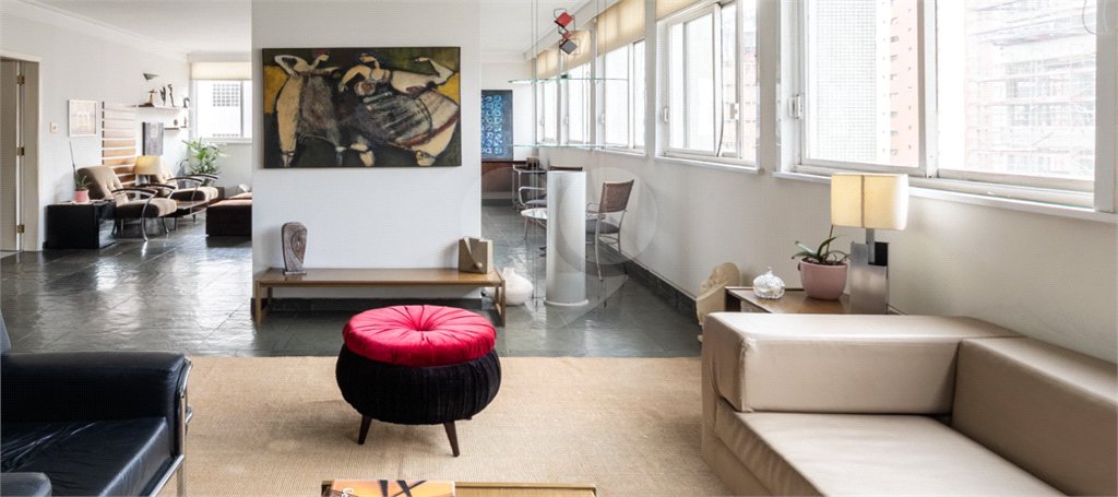 Apartamento à venda com 4 quartos, sendo 1 suíte, em Jardim Paulista, São Paulo, SP