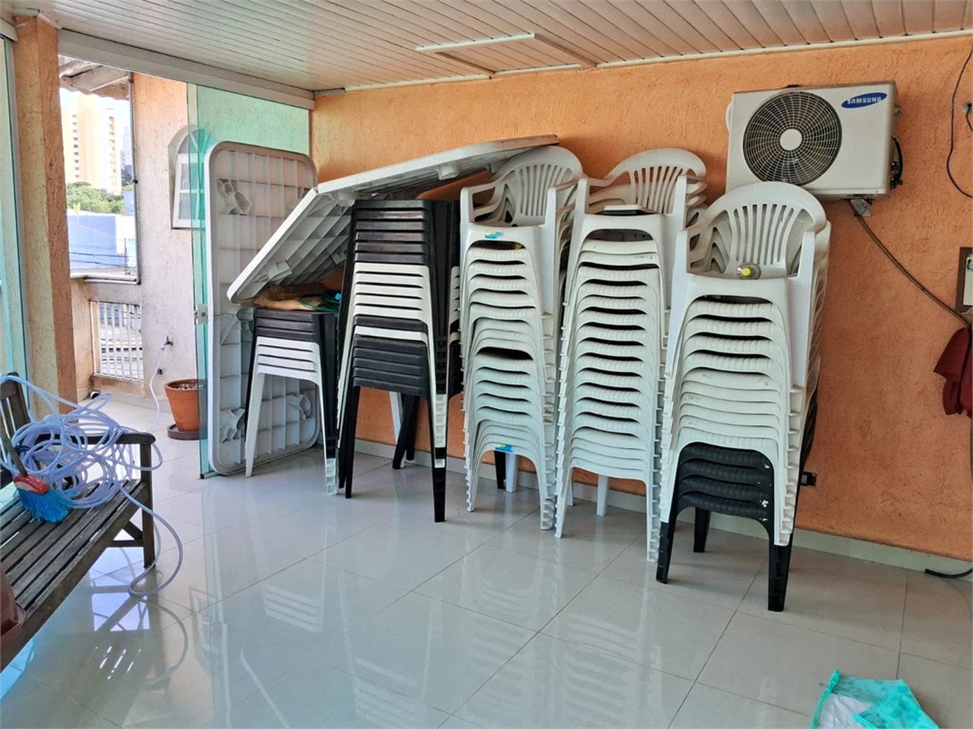Casa à venda com 4 quartos, sendo 2 suítes, em Vila Indiana, São Paulo, SP