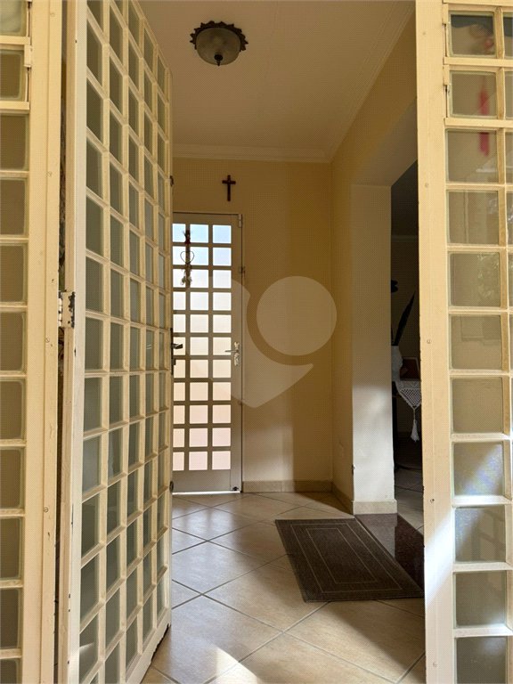 Casa à venda com 4 quartos, sendo 1 suíte, em Vila Henrique, Salto, SP