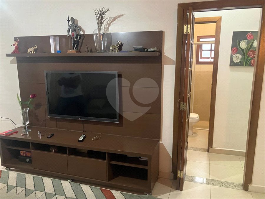 Casa Térrea à venda com 3 quartos em Vila Nivi, São Paulo, SP