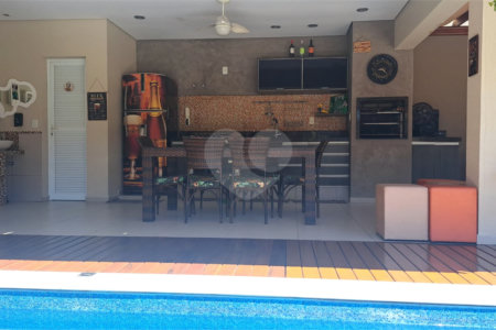 Casa à venda com 4 quartos, sendo 3 suítes,  no condomínio Res. Luzern, Campinas - SP