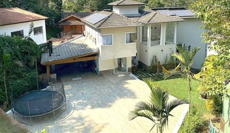 Casa à venda com 4 quartos, sendo 3 suítes,  no condomínio Vilarejo, Carapicuíba - SP
