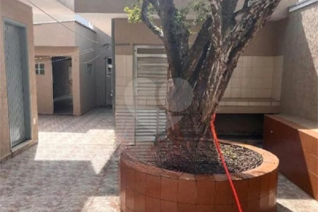 Sobrado à venda com 4 quartos, sendo 1 suíte,  em Alto da Lapa, São Paulo, SP