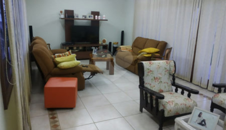 Casa à venda com 4 quartos, sendo 2 suítes,  no condomínio Acmti - Colinas do Mosteiro, Terras de Itaici e Recanto dos Pássaros, Indaiatuba - SP