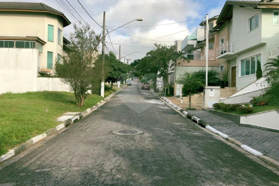 Terreno à venda em Horto, São Paulo, SP